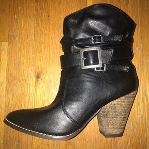 NWT Black & Brown Ankle Booties Size 7 Medium